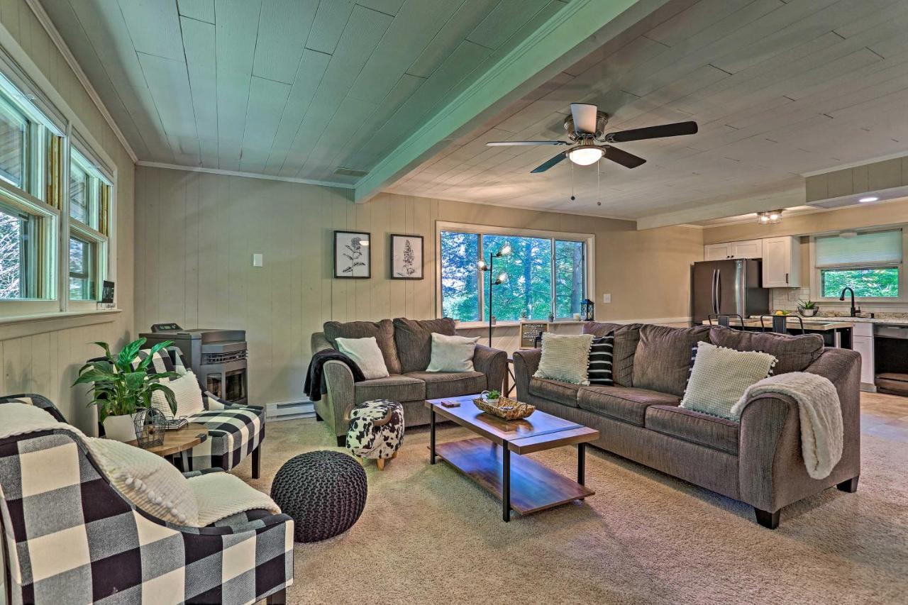 Modern East Stroudsburg Home With Deck And Gas Grill! Esterno foto